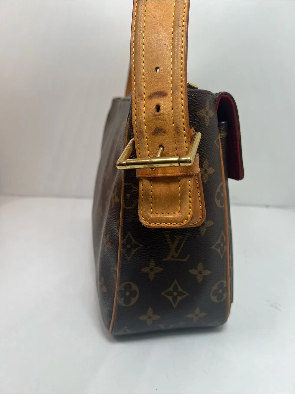 Louis Vuitton Monogram Hudson GM Shoulder Bag Brown Canvas Red Interior Auth